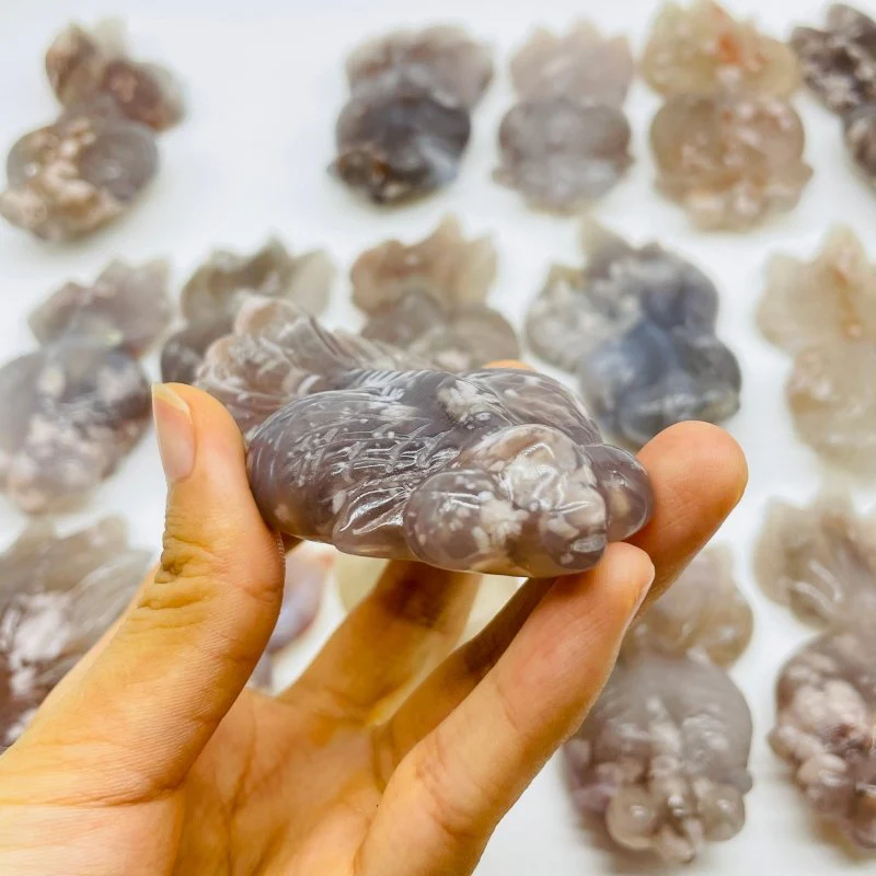 16 Pieces Sakura Flower Agate Beautiful Goldfish Carving - Image 4